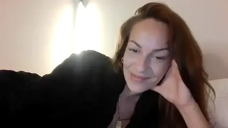 Edenfox- webcam model stream image