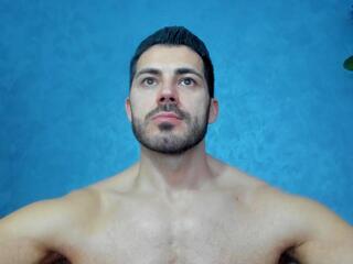 Cutler Q webcam flirt4free model stream image