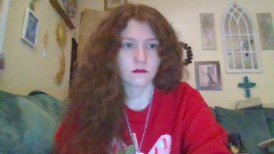 QueenCrimson webcam cam4 model stream image