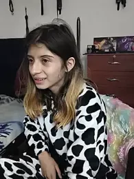 KratosAfroditacs webcam model stream image