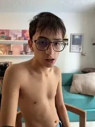 Sr_evann webcam stripchat model stream image