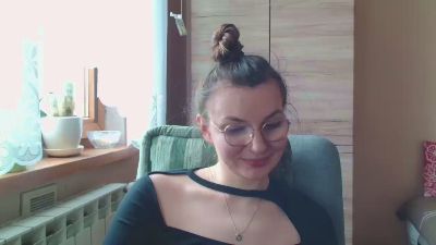 EllyHEARTx webcam model stream image