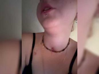 CherryBaby-1 webcam bongacams model stream image