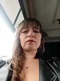 tata_sanz_ webcam model stream image