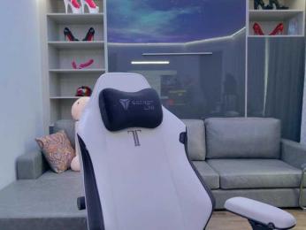 FitCougar webcam bongacams model stream image