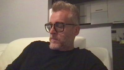 Axl_hot webcam model stream image