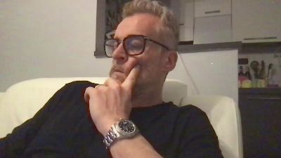 Axl_hot webcam model stream image