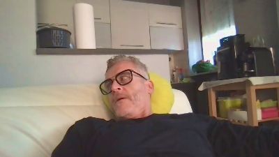 Axl_hot webcam model stream image