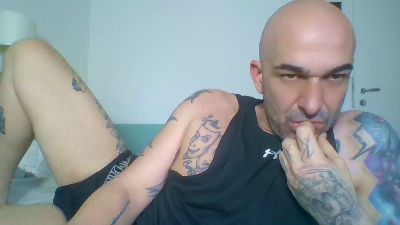ilciuciu20 webcam cam4 model stream image
