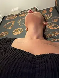 MiraReach webcam model stream image
