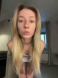 Lia__Love webcam model stream image