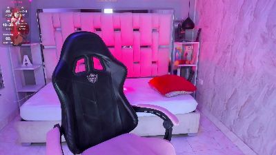 SariBloomy webcam model stream image