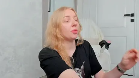 SundyRose webcam model stream image