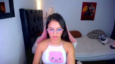 room_kiitty webcam model stream image