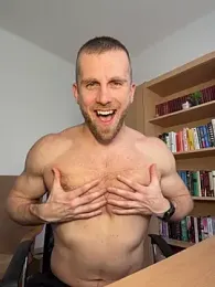 trainwithme webcam model stream image