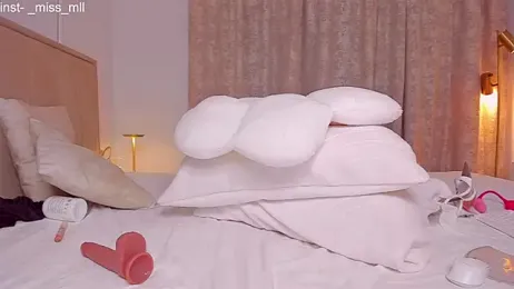 MaaryM webcam model stream image