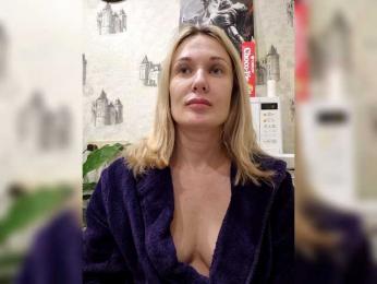 kykyshe4ka webcam bongacams model stream image