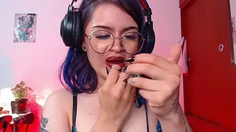 Raventh_ webcam model stream image