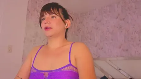 april_summer_ webcam model stream image