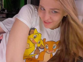 QueenAfina webcam model stream image