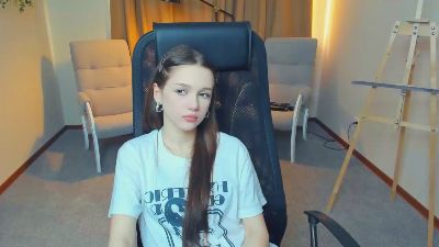 SashaOeltjen webcam model stream image