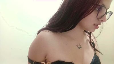 Cata_ webcam model stream image