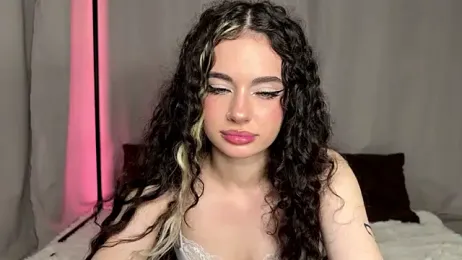 Moonfaairy webcam model stream image