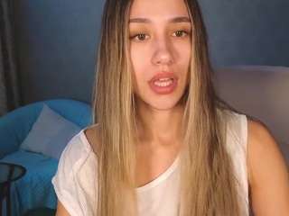 aura-18 webcam model stream image