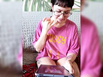 DoubleXpWeekend webcam bongacams model stream image
