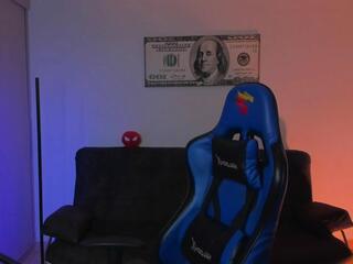 Mathew Evanz webcam flirt4free model stream image