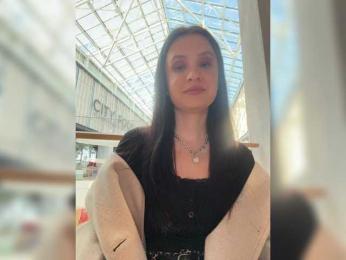 EvaRoughe webcam model stream image