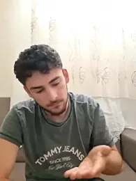 Yasinyasin7 webcam model stream image