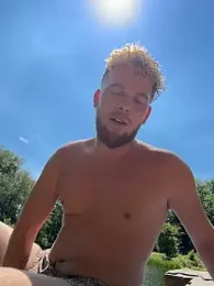 NickyGold_Official webcam stripchat model stream image