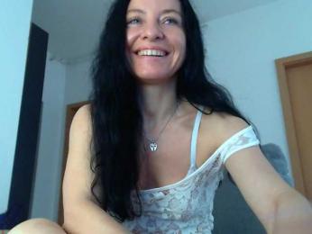 BluEyesBaby webcam model stream image