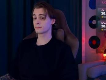 debugmee webcam model stream image