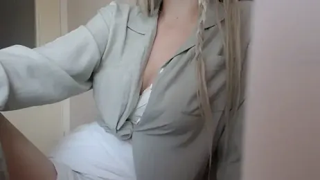 charm__me webcam model stream image