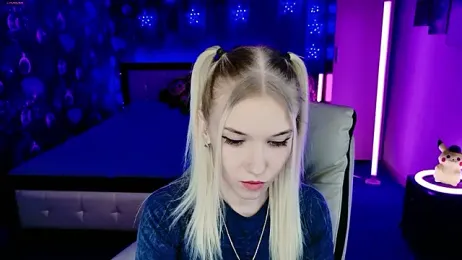 NaomiHita webcam model stream image