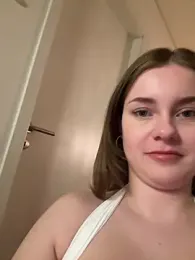 MaribelRiver webcam model stream image