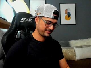 Wext webcam model stream image