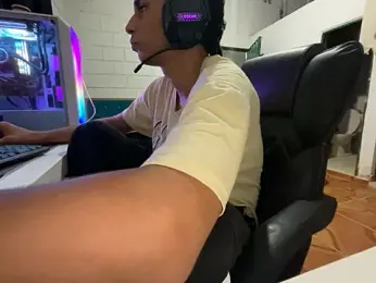 Max_TheHorseDick webcam stripchat model stream image