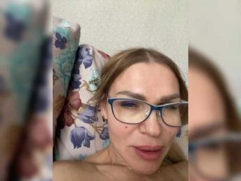 Lisa1225 webcam bongacams model stream image