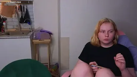 Radiants_two webcam stripchat model stream image