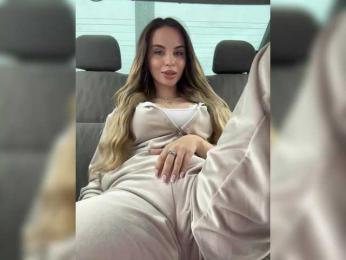 LedyMiya webcam bongacams model stream image