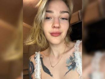 AlinnaAnnila webcam model stream image