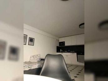 VladaMais webcam model stream image