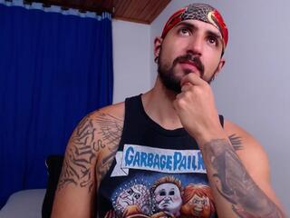 Chris Evanss webcam model stream image