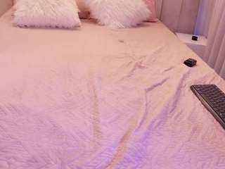 mssbombom webcam model stream image