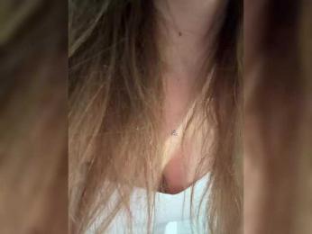 BuM-M webcam bongacams model stream image