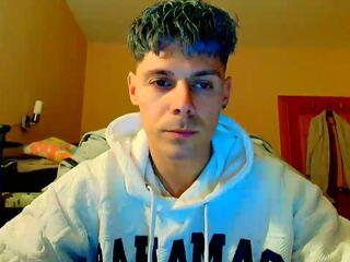 Zeb Madison webcam flirt4free model stream image