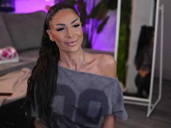 RaquelleVon webcam bongacams model stream image